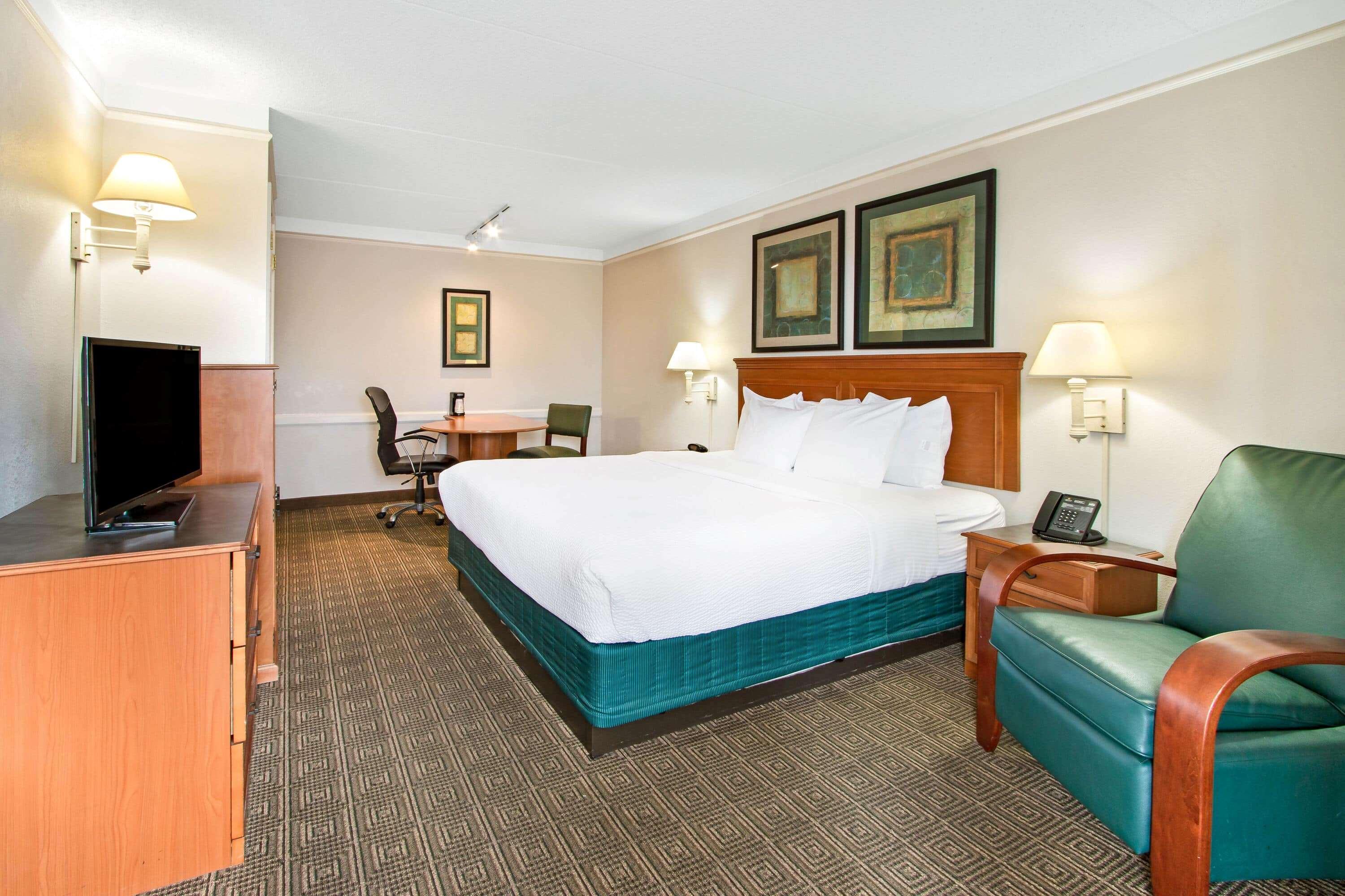La Quinta Inn By Wyndham Albuquerque Airport Exterior photo