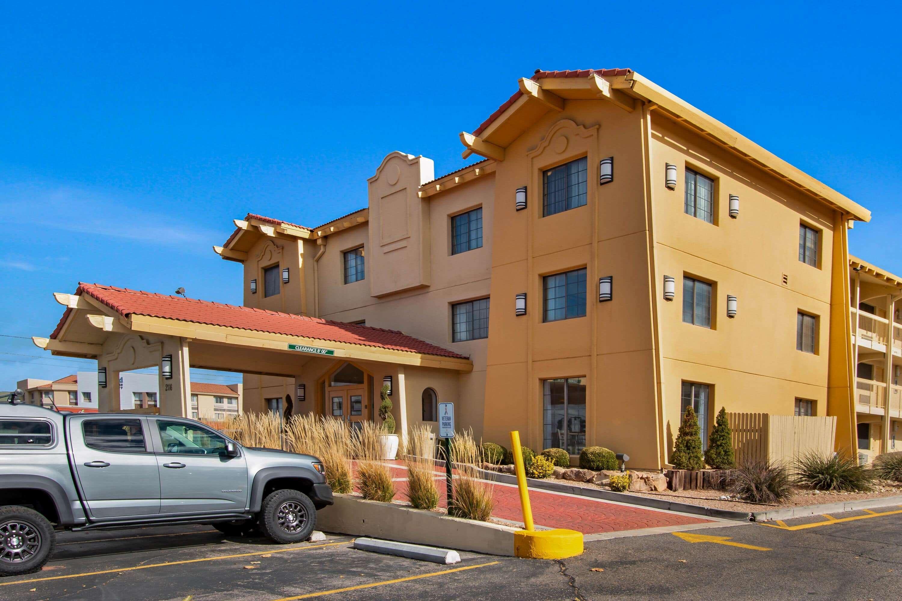 La Quinta Inn By Wyndham Albuquerque Airport Exterior photo